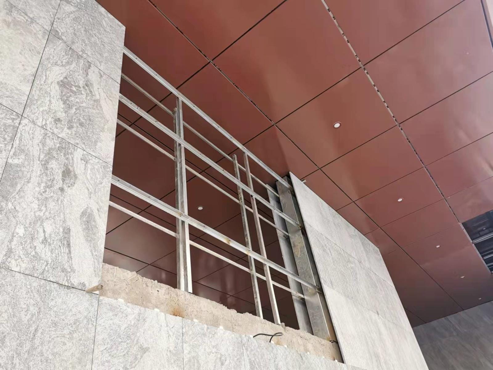 氟碳喷涂铝单板幕墙吊顶.jpg