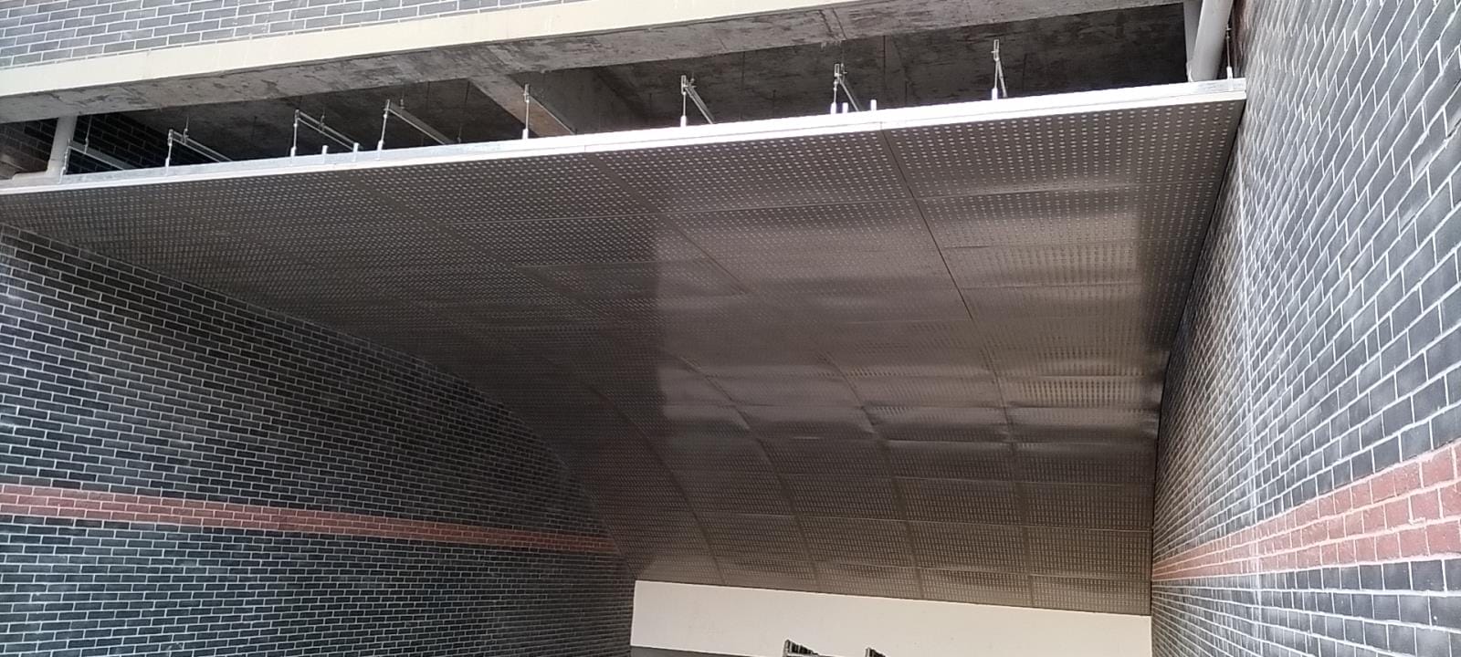 冲孔铝单板吊顶