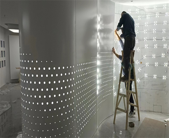 上海冲孔铝单板生产厂家酒店室内冲孔发光铝单板背景墙案例